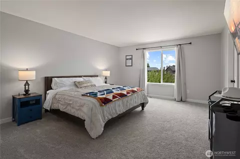 Bedroom - 213 Bondgard Ave E, Enumclaw, WA 98022 photo 1 of 5