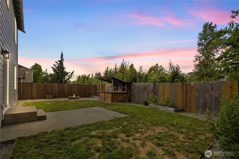 Exterior - 213 Bondgard Ave E, Enumclaw, WA 98022 photo 3 of 6
