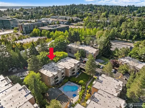 738 Kirkland Cir #E104, Kirkland, WA 98033
