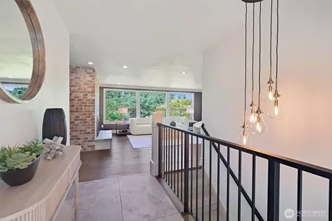 Entry Way - 9100 Olympic View Dr, Edmonds, WA 98026 photo 1 of 1