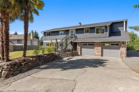 Exterior - 9100 Olympic View Dr, Edmonds, WA 98026 photo 4 of 5