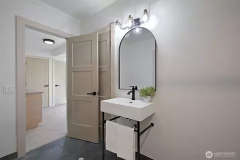 Bath - 9100 Olympic View Dr, Edmonds, WA 98026 photo 4 of 4