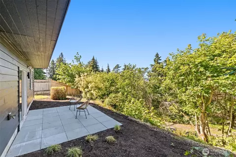 Exterior - 9100 Olympic View Dr, Edmonds, WA 98026 photo 5 of 5