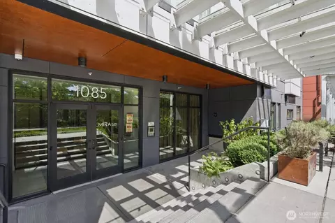 1085 103rd Ave NE #204, Bellevue, WA 98004