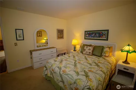 Bedroom - 226 Hurricane Ridge Dr, Sequim, WA 98382 photo 4 of 8
