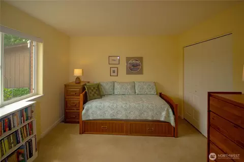 Bedroom - 226 Hurricane Ridge Dr, Sequim, WA 98382 photo 7 of 8