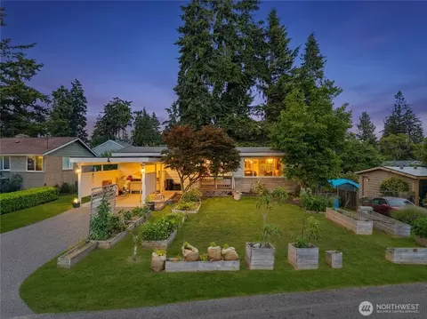 21903 82nd Pl W, Edmonds, WA 98026