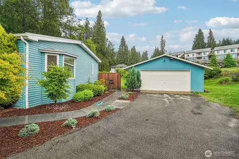 215 105th Ave E, Edgewood, WA 98372