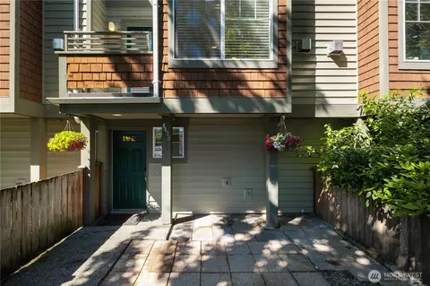 443 NE Ravenna Blvd #B, Seattle, WA 98115