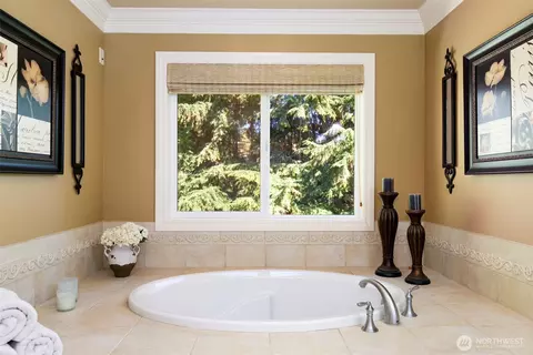 Bath - 14411 3rd Dr SE, Mill Creek, WA 98012 photo 4 of 7