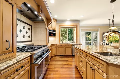 Kitchen - 14411 3rd Dr SE, Mill Creek, WA 98012 photo 4 of 5