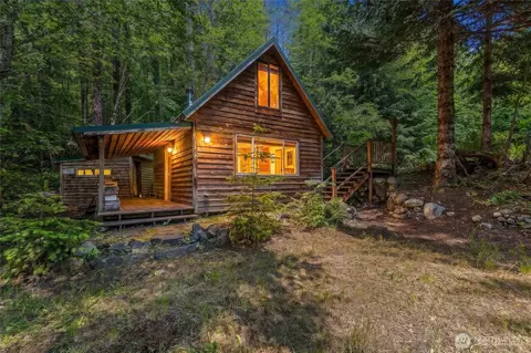 133 A Hinkle Tinkle, Packwood, WA 98361