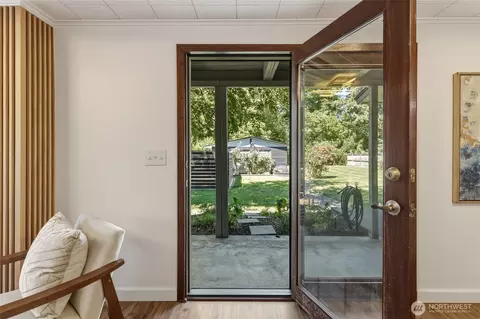 Entry Way - 21 N Bellevue Ave, Walla Walla, WA 99362 photo 6 of 6