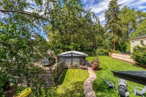 Exterior - 21 N Bellevue Ave, Walla Walla, WA 99362 photo 3 of 4