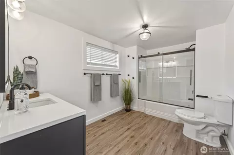 Bath - 21 N Bellevue Ave, Walla Walla, WA 99362 photo 2 of 5