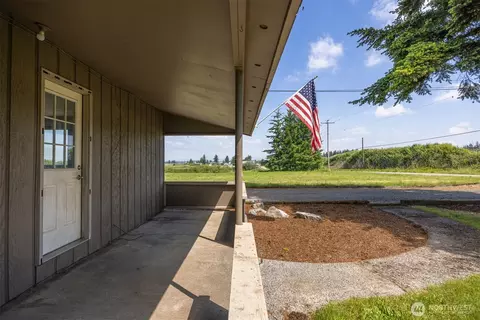 Exterior - 6791 Noon Rd, Everson, WA 98247 photo 2 of 6