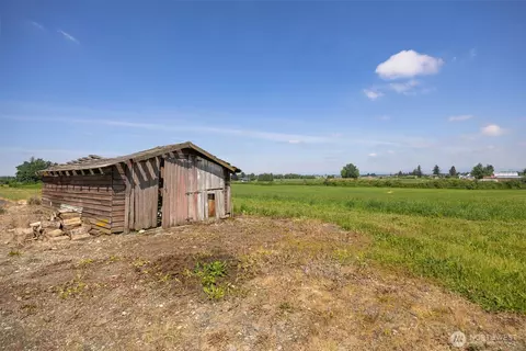 Exterior - 6791 Noon Rd, Everson, WA 98247 photo 4 of 6