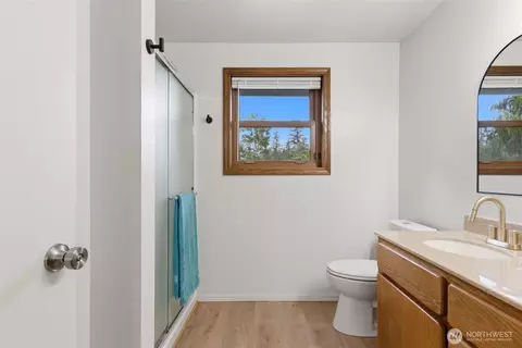 Bath - 3202 241st St E, Spanaway, WA 98387 photo 2 of 4