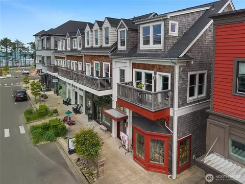 219 Market St, Pacific Beach, WA 98571