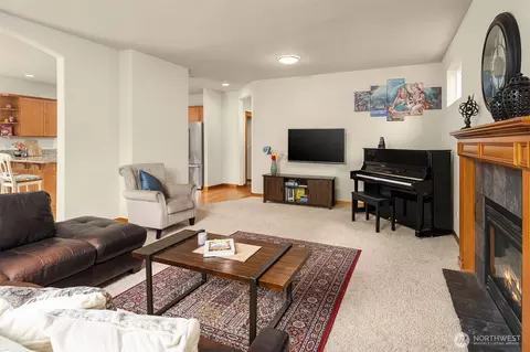 Living - 18430 42nd Ave SE, Bothell, WA 98012 photo 1 of 2