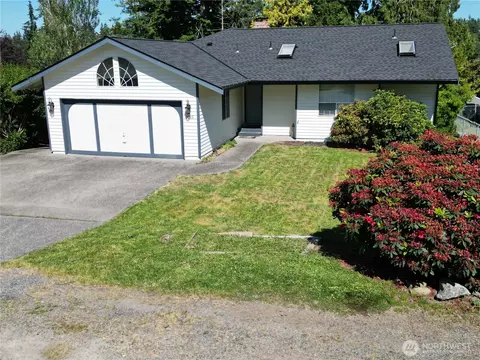 6015 Dexter Ave #A/B, Everett, WA 98203
