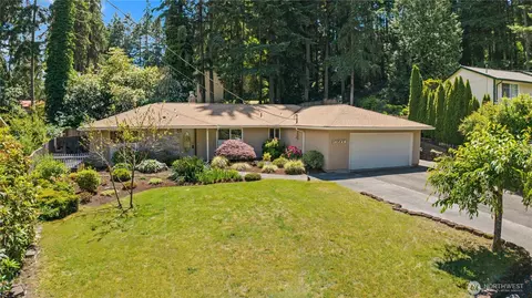 6712 53rd St W, University Place, WA 98467