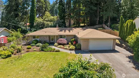 6712 53rd St W, University Place, WA 98467