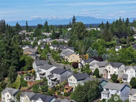 20905 12th Ave W, Lynnwood, WA 98036