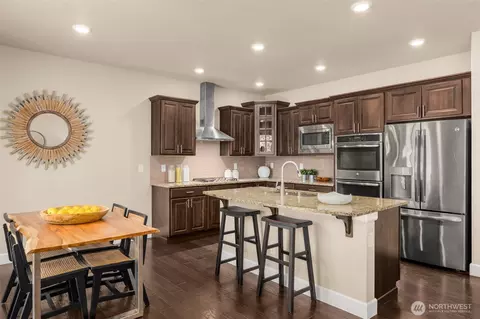 Kitchen - 3907 174th Pl SE, Bothell, WA 98012 photo 2 of 3