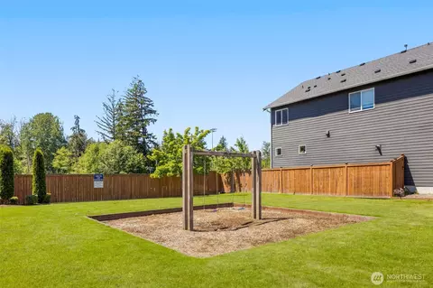 Exterior - 3907 174th Pl SE, Bothell, WA 98012 photo 4 of 4