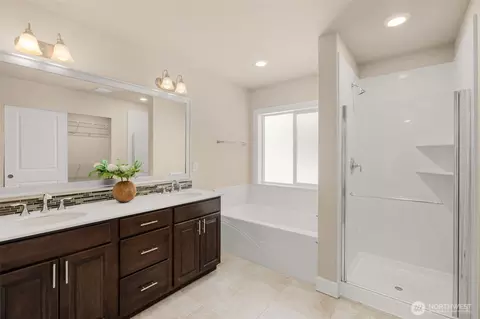 Bath - 3907 174th Pl SE, Bothell, WA 98012 photo 1 of 3