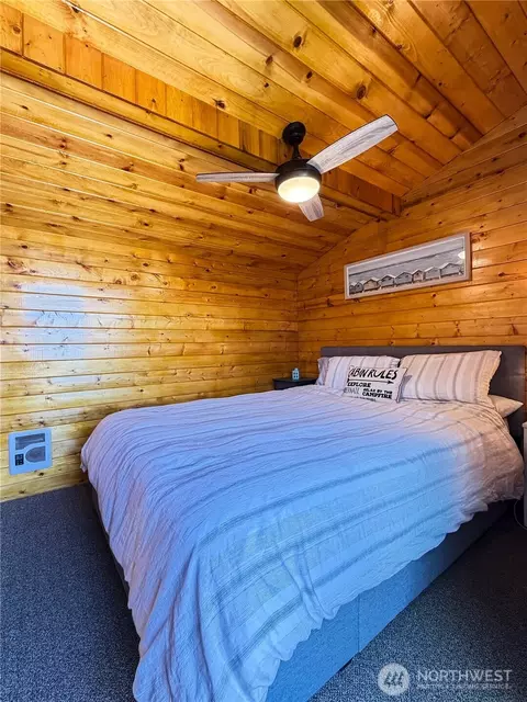 Bedroom - 2 S Pilchuck Ave, Everett, WA 98206 photo 5 of 5