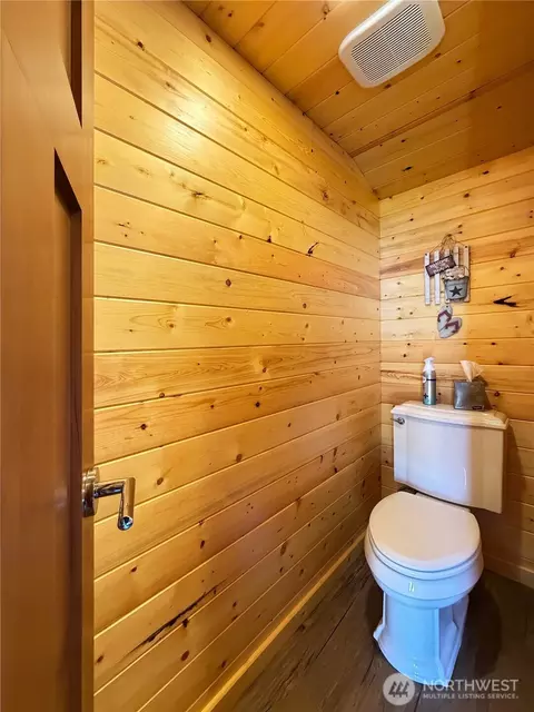 Bath - 2 S Pilchuck Ave, Everett, WA 98206 photo 4 of 4