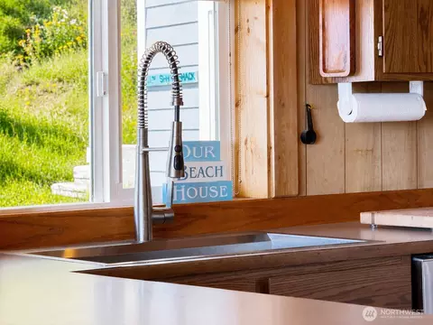 Kitchen - 2 S Pilchuck Ave, Everett, WA 98206 photo 3 of 5