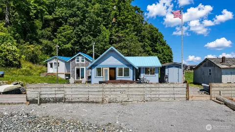 Exterior - 2 S Pilchuck Ave, Everett, WA 98206 photo 1 of 6