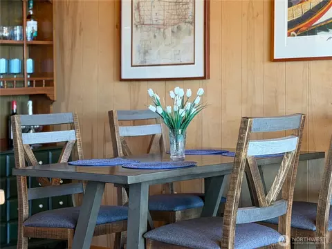 Dining - 2 S Pilchuck Ave, Everett, WA 98206 photo 1 of 2