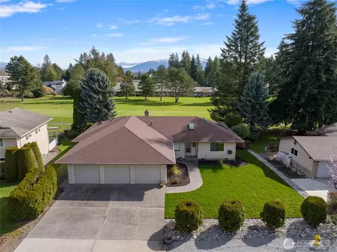 12371 Rainier Dr, Burlington, WA 98233