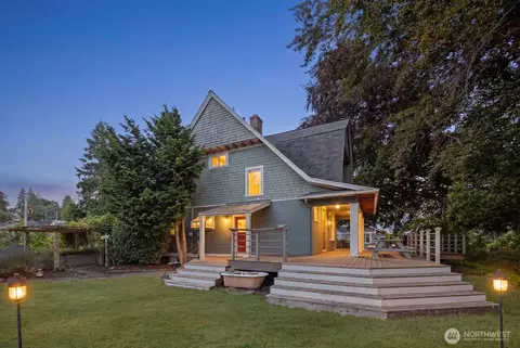 732 S Summit Ave, Bremerton, WA 98312