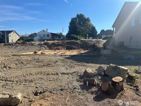 1058 Corum Cir, East Wenatchee, WA 98802