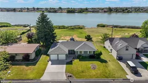 1202 S Eastlake Dr, Moses Lake, WA 98837