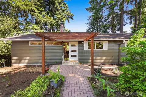 23321 75th Ave W, Edmonds, WA 98026