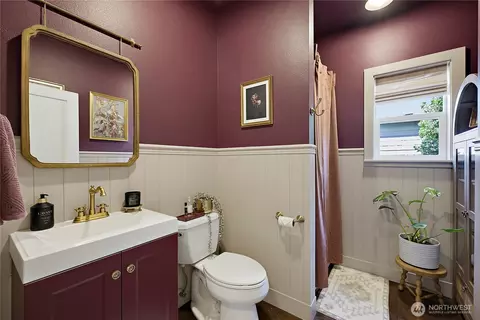 Bath - 1117 Van Ogle Ln NW, Orting, WA 98360 photo 1 of 4
