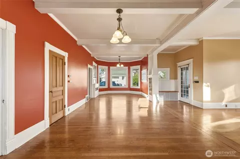 Living - 214 Eagan St, Walla Walla, WA 99362 photo 5 of 7