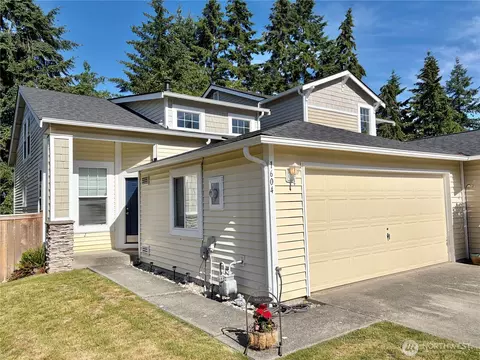 1604 NW Seasons Ln, Silverdale, WA 98383