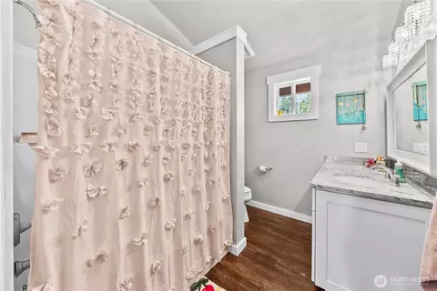 Bath - 458 E Stretch Island Rd S, Grapeview, WA 98546 photo 5 of 5
