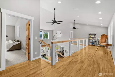 Entry Way - 458 E Stretch Island Rd S, Grapeview, WA 98546 photo 2 of 3