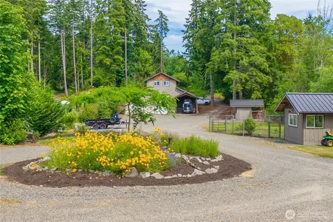 Exterior - 458 E Stretch Island Rd S, Grapeview, WA 98546 photo 4 of 5