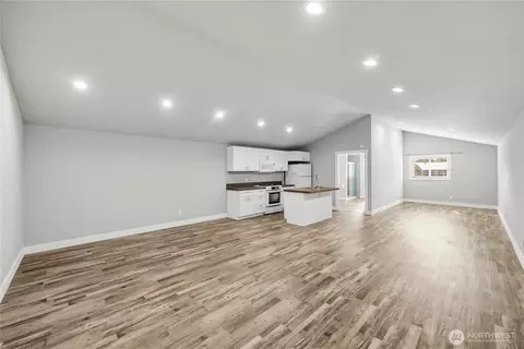 Living - 458 E Stretch Island Rd S, Grapeview, WA 98546 photo 3 of 5