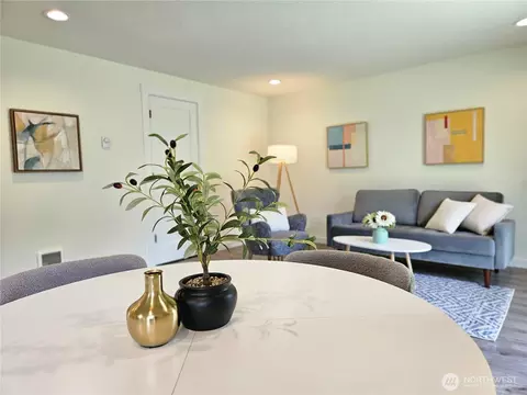 Dining - 16706 6th Ave SE, Bothell, WA 98012 photo 4 of 4