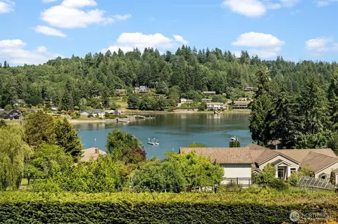 5518 35th St NW, Gig Harbor, WA 98335